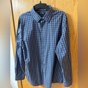 Apt. 9 Men's Navy Checkered Button Down Shirt